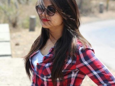 Aasma_Sethi08 naked stripping on cam for live sex video chat