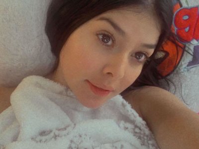 Adrianagh naked stripping on cam for live sex video chat