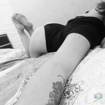AliceEmeralds naked stripping on cam for live sex video chat