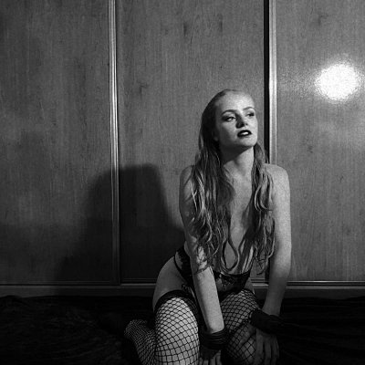 AlinaPink6 naked stripping on cam for live sex video chat