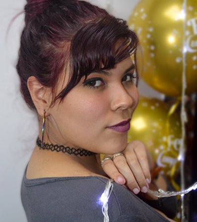 AmelliaSky naked stripping on cam for live sex video chat