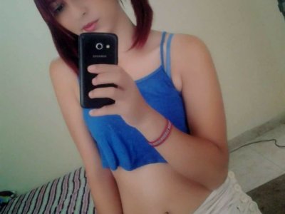 Anna_wells naked stripping on cam for live sex video chat