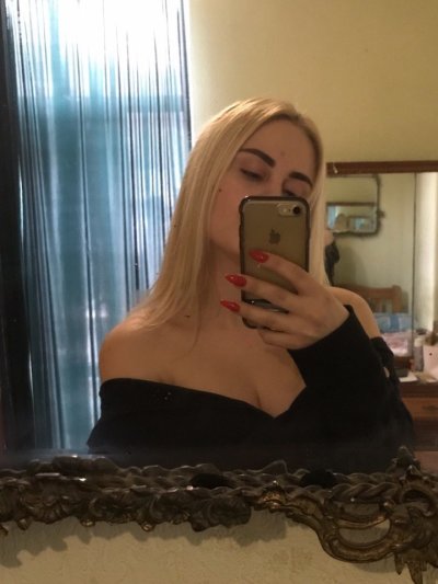 AnnaMilk77 naked stripping on cam for live sex video chat