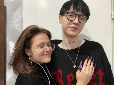 Aria_and_Alan naked stripping on cam for live sex video chat