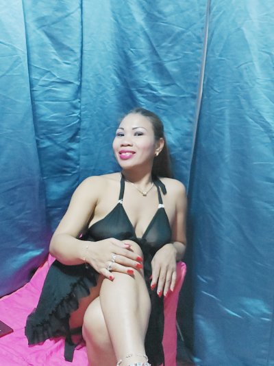 Asian_Obient_Slut naked stripping on cam for live sex video chat