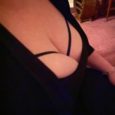 Bbymuffn_inc naked stripping on cam for live sex video chat