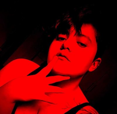 Bdsm_and_fries naked stripping on cam for live sex video chat