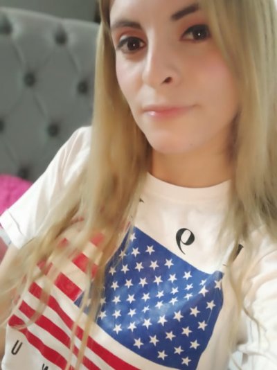 Bea_Web naked stripping on cam for live sex video chat