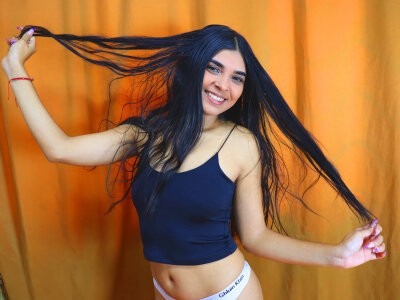 _bigass_tatiana naked stripping on cam for live sex video chat