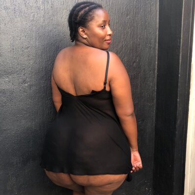 BIGBOOTYASSS naked stripping on cam for live sex video chat
