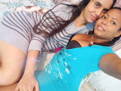 BIVIANA98VALENTINA naked stripping on cam for live sex video chat