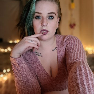_brattymum naked stripping on cam for live sex video chat
