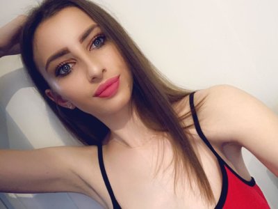 BustyKate3 naked stripping on cam for live sex video chat