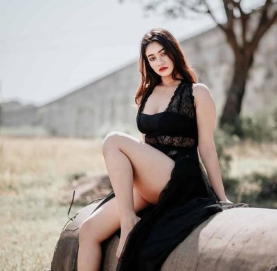 Candy_Shop987 naked stripping on cam for live sex video chat