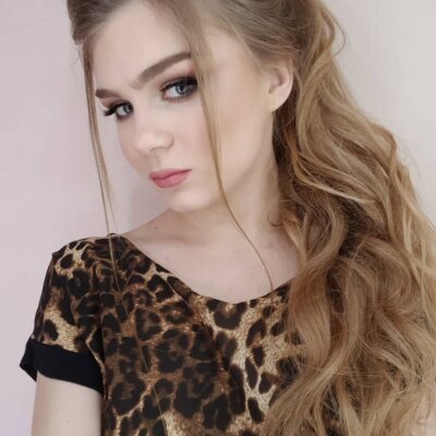 cara_baby naked stripping on cam for live sex video chat
