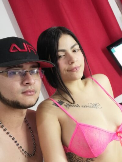 CARAMELO-RICO naked stripping on cam for live sex video chat