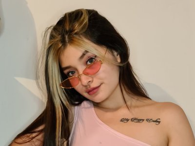 caroline_james naked stripping on cam for live sex video chat
