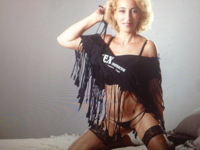 cecylya4u naked stripping on cam for live sex video chat