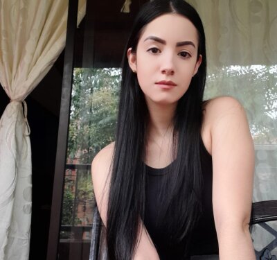 Cherry_luxury naked stripping on cam for live sex video chat