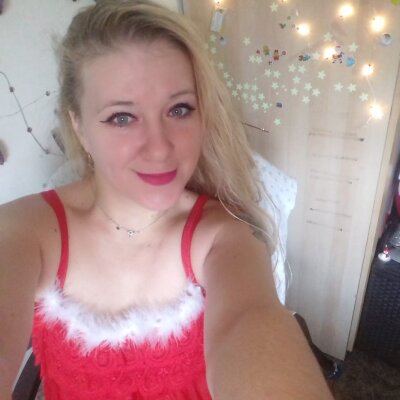 cristinablue naked stripping on cam for live sex video chat