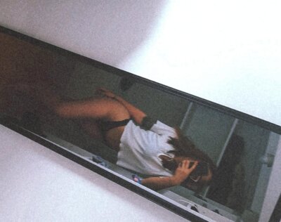 cruzaditxz naked stripping on cam for live sex video chat