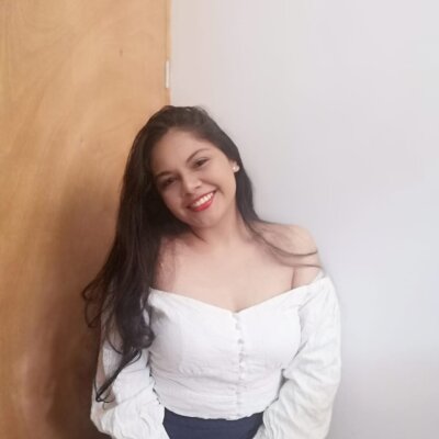 curvy_daniels naked stripping on cam for live sex video chat