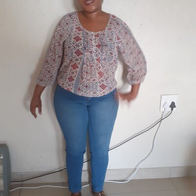 CURVYQUEEN69 naked stripping on cam for live sex video chat