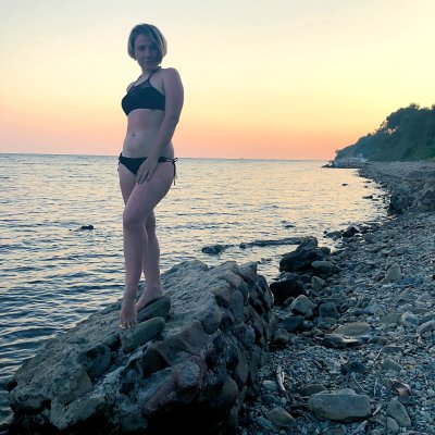 dineljcool naked stripping on cam for live sex video chat