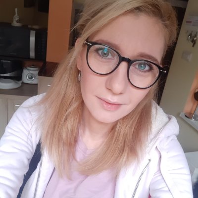 Dolce_Arya naked stripping on cam for live sex video chat