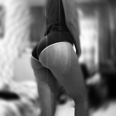 Dollyduff naked stripping on cam for live sex video chat