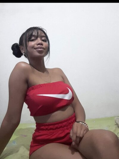 dominique_polk naked stripping on cam for live sex video chat