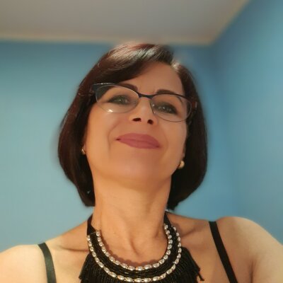 elacoquette naked stripping on cam for live sex video chat