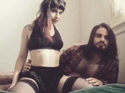 EmelyAndNick naked stripping on cam for live sex video chat