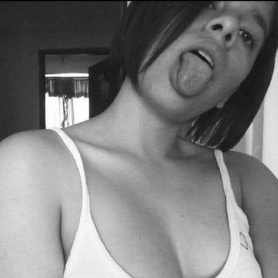 EmmaSweet21 naked stripping on cam for live sex video chat