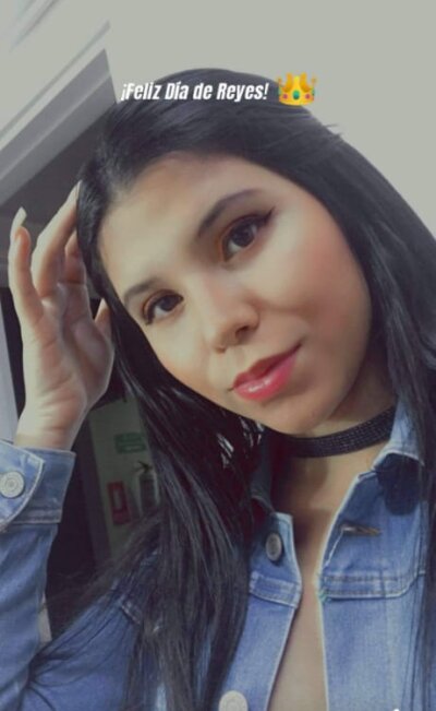 erika_gomez1 naked stripping on cam for live sex video chat