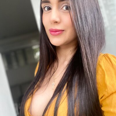 evelyn_k_ naked stripping on cam for live sex video chat
