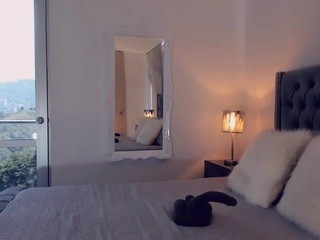 ?, Mia Banks? naked Live Sex Chat Room