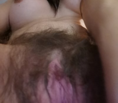 GigglyGiggi naked stripping on cam for live sex video chat