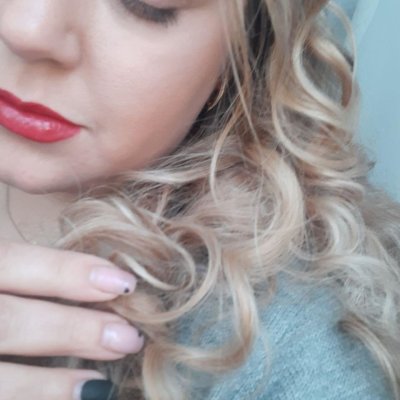 -Gold-Fish– naked stripping on cam for live sex video chat