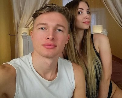 HannahMason naked stripping on cam for live sex video chat