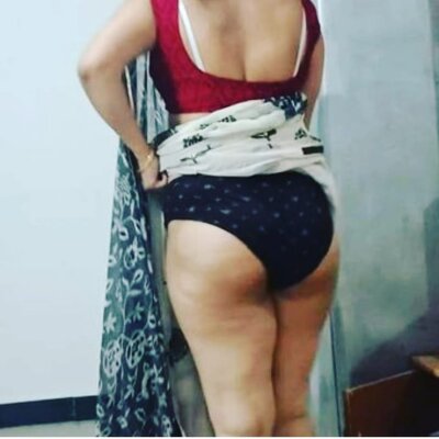 IndianIsha naked stripping on cam for live sex video chat