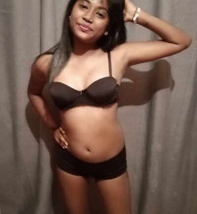 IndianRimmel naked stripping on cam for live sex video chat