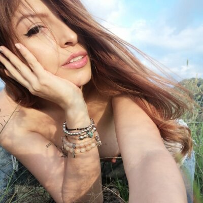 isabela_cruz naked stripping on cam for live sex video chat