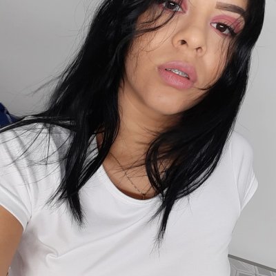Isabella__clark naked stripping on cam for live sex video chat
