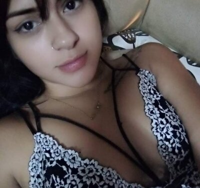 karen687 naked stripping on cam for live sex video chat
