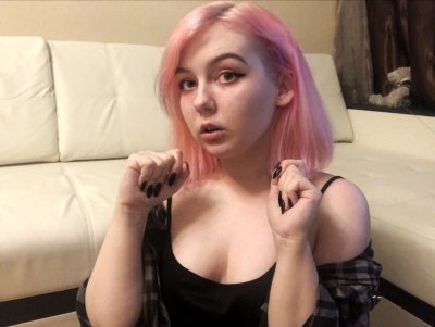 Kate_Berry naked stripping on cam for live sex video chat