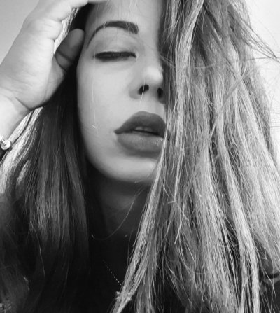 Kissinka16 naked stripping on cam for live sex video chat
