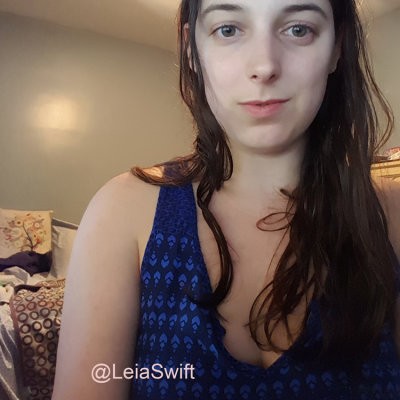 LeiaSwift naked stripping on cam for live sex video chat