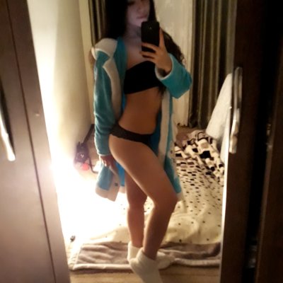 li_LooN naked stripping on cam for live sex video chat