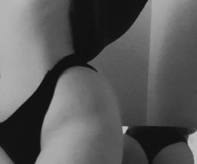 Lily_bb naked stripping on cam for live sex video chat